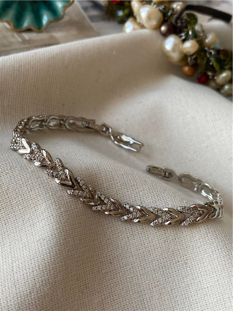 VIP Silver Taşlı Çelenk Model Bileklik