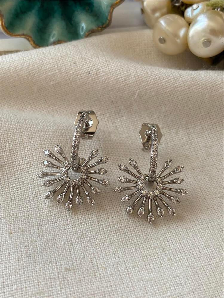 VIP Silver Taşlı Çiçek Küpe