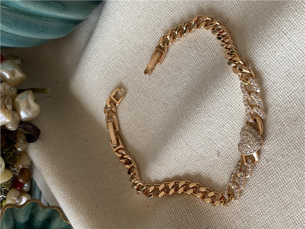 VIP Taşlı Heart Chain Bileklik