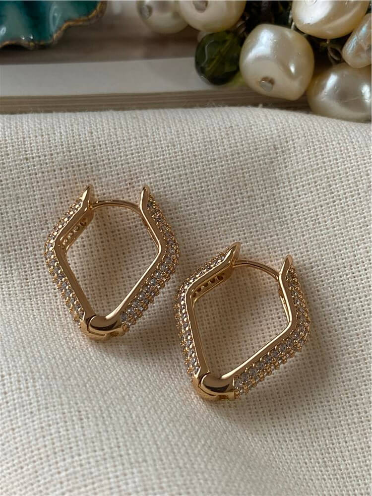 VIP Taşlı Karo Küpe