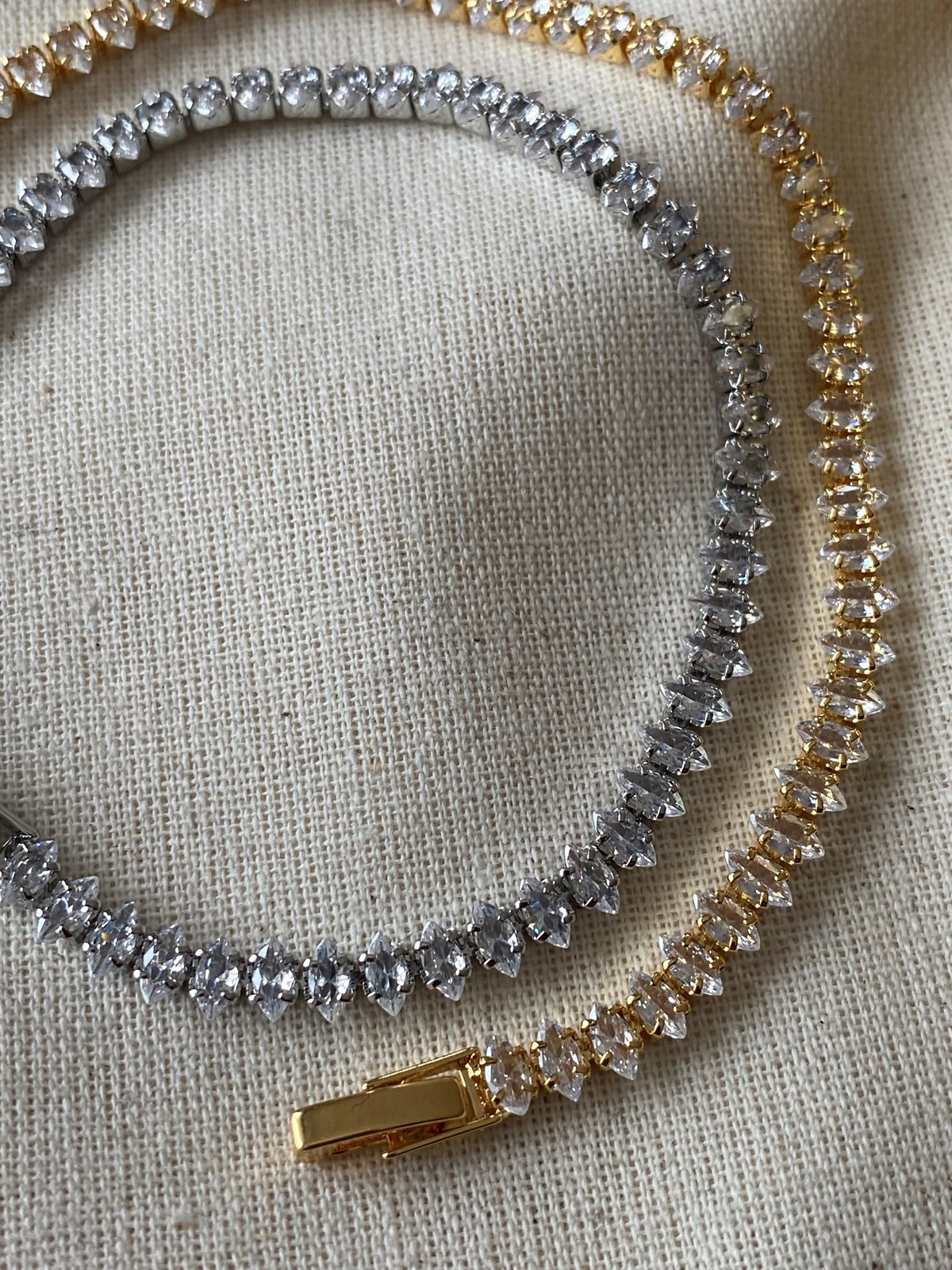 Yaprak Kesim Suyolu Bileklik