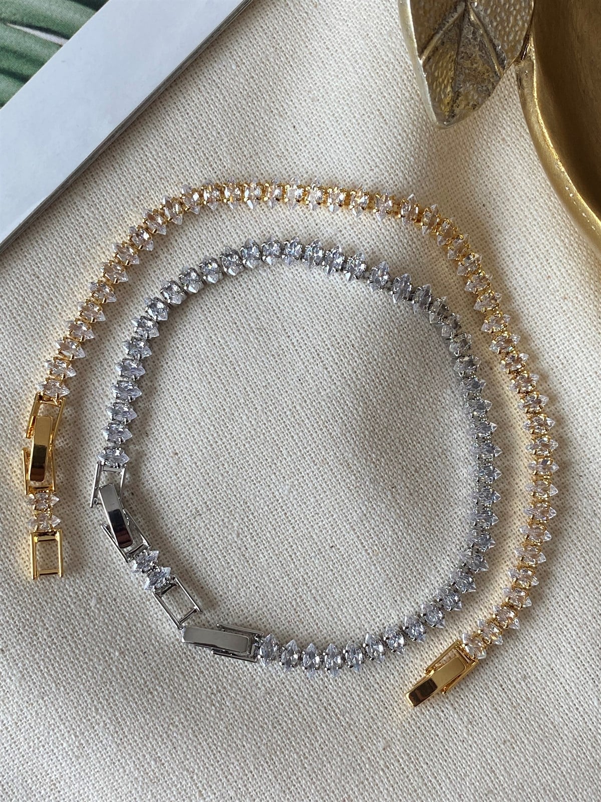 Yaprak Kesim Suyolu Bileklik