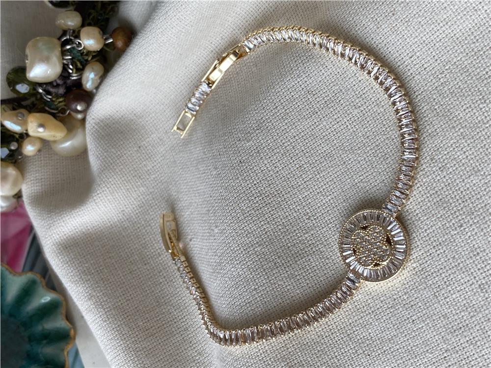 Zirconium Gold Yonca Baget Suyolu Bileklik