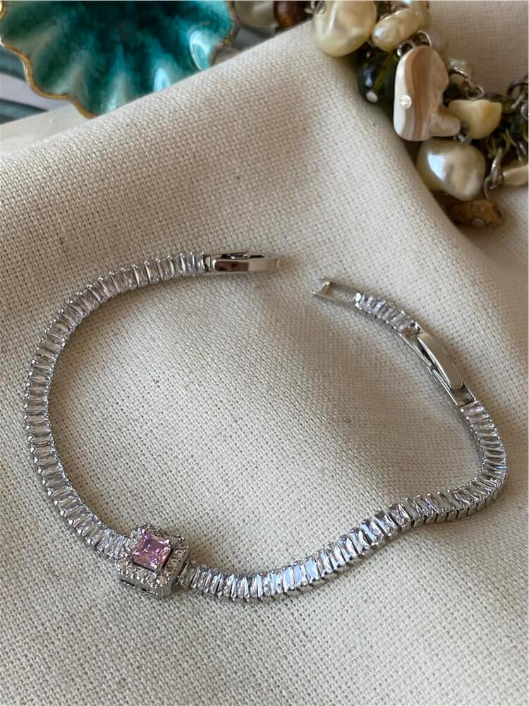 Zirconium Pembe Kare Taşlı Bileklik