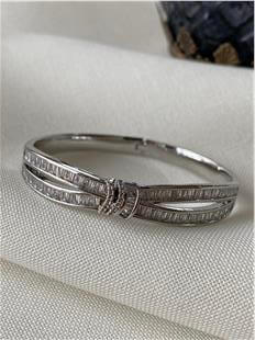 Baget Taşlı Fiyonk Kelepçe