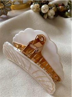 Beyaz Renkli Büyük Kabuk Toka