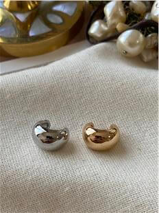 Bombe Model Kıkırdak Küpe