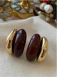 Bombeli Kahverengi Taşlı Küpe