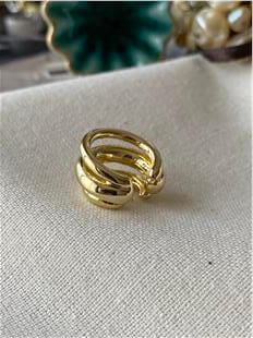 Bombeli Üç Sıra Kıkırdak Küpe