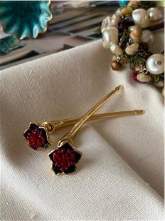 Bttga Black Flower Küpe