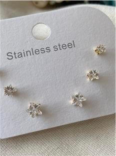 Çelik Altılı Gold Yıldız Küpe