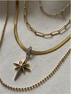 Çelik Ataç Zincir Detaylı Çift Renk Yıldız Charmlı Çoklu Kolye