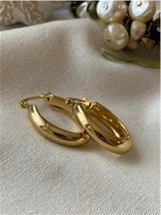 Çelik Bombeli Halka Küpe