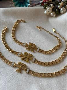 Çelik Büyük Harf Bileklik