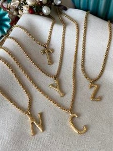 Çelik Geçme Zincirli Çizgi Harf Kolye