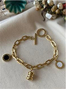 Çelik Geçmeli Model Romen Charmlı Bileklik