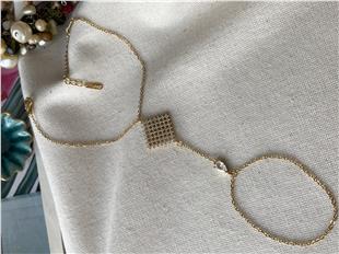 Çelik Gold Oval Taşlı Şahmeran