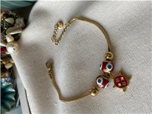 Çelik Kırmızı Kaplumbağa LV Charmlı Bileklik