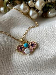 Çelik Pembe Arı Kolye