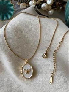 Çelik Resimlik Model Mineli Kelebek Kolye