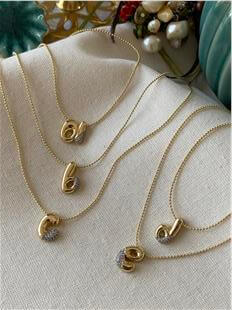 Silver Taşlı Bombe Küçük Harf Kolye