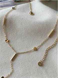 Çelik Stick Detaylı Kalp Model Dekolte Kolye