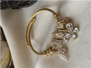 Beyaz Taşlı Kelebek Charmlı Bileklik