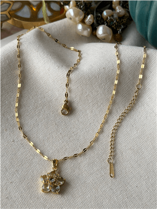 Çelik Taşlı Çiçek Kolye