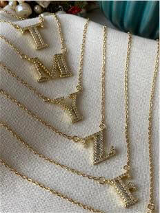 Çelik Taşlı Harf Kolye