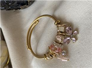 Pembe Taşlı Kelebek Charmlı Bileklik