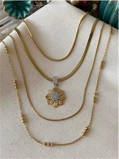 Çelik Yıldız Charmlı Çoklu Kolye