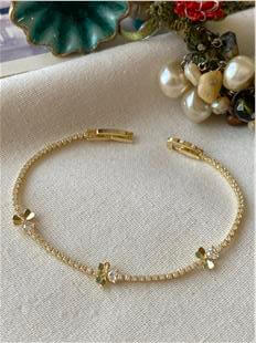 Çiçek Detaylı İnce Suyolu Bileklik