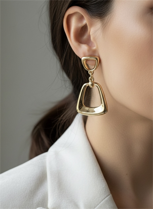 Gold Asimetrik Oval Küpe