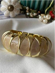 Gold Detaylı Krem Geniş Esnek Bileklik