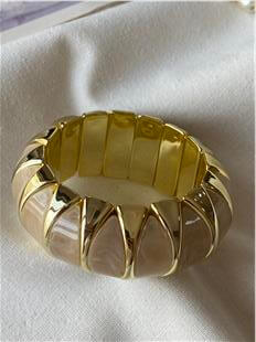 Gold Detaylı Krem Geniş Esnek Bileklik