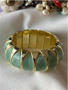 Gold Detaylı Yeşil Geniş Esnek Bileklik