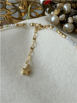 Gold Kabuk Detaylı Boncuk Kolye