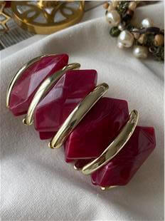 Gold Plaka Detaylı Bordo Geniş Esnek Bileklik