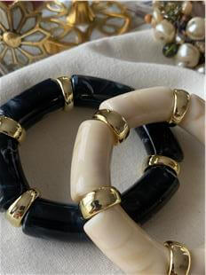 Gold Plaka Detaylı Esnek Bileklik