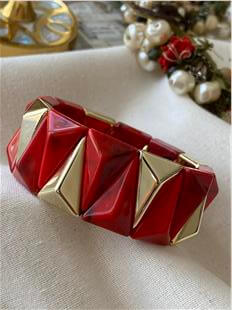 Gold Üçgen Plaka Detaylı Kırmızı Geniş Esnek Bileklik