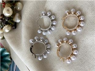 İnci Çerçeveli Halka Küpe