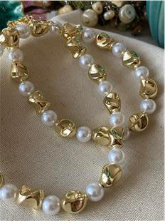 İncili Döner Kolye