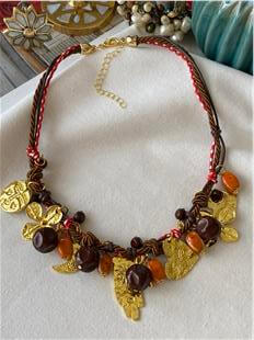 Kahverengi İpli Gold Charmlı Vintage Kolye