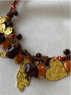 Kahverengi İpli Gold Charmlı Vintage Kolye