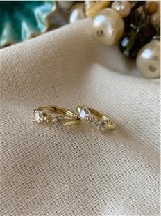 Kalp Taşlı Halka Kıkırdak Küpe