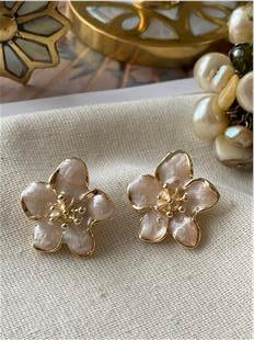 Mineli Gold Çiçek Küpe