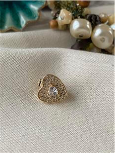 Ortası Kalp Detaylı Charm