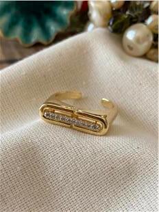 Oval Tasarım Serenay Yüzük