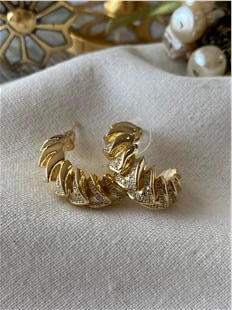 Özel Seri 14K Taşlı V Desen C Model Küpe