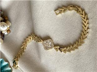 Özel Seri Cleef Model Arrow Bileklik